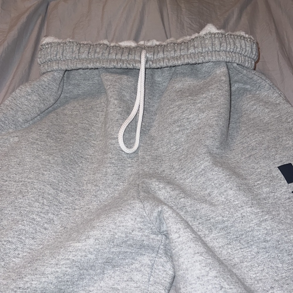 Minnesota sweatpants - Picture 3 of 4